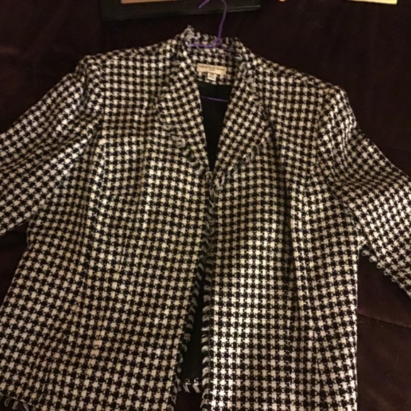 Amanda Smith Blazer - Picture 2 of 2